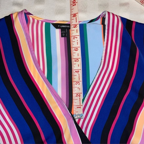 EXPRESS Colorful Cropped Striped V-Neck Faux Wrap Tie Front Blouse Sz XS - Picture 9 of 15